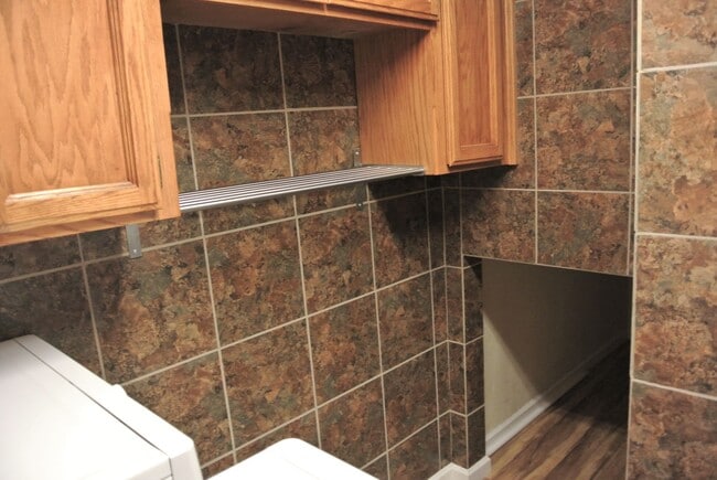 Building Photo - 5030 Greenberry Dr