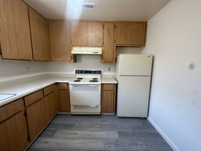 Building Photo - Gated community - Water, Garbage & Sewer I...