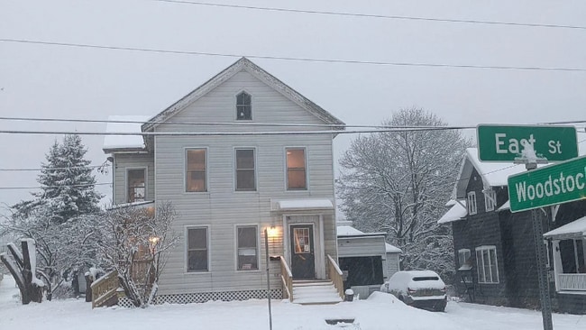 Building Photo - 2 East St