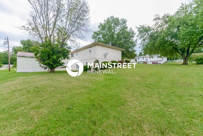 Building Photo - 4 Bedroom Pet-Friendly Home in Leavenworth, KS with Main Street Renewal