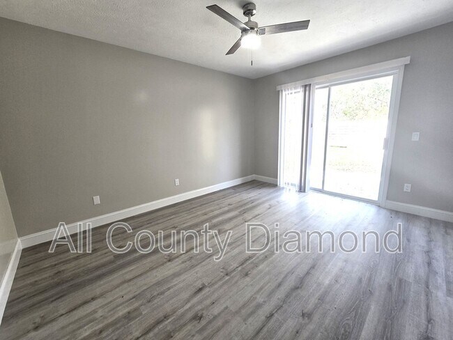 Building Photo - 9022 Houston St