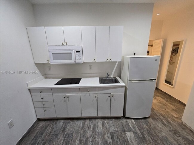 Building Photo - 1345 Pennsylvania Ave