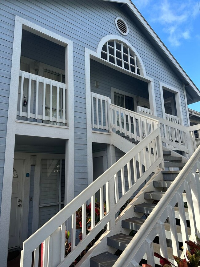 Building Photo - PARKVIEW AT WAIKELE – Clean and well-maintained 2-bedroom, 2-bath unit with 2 assigned parking st...