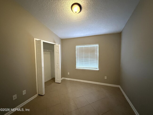 Building Photo - 2798 Lantana Lakes Dr W