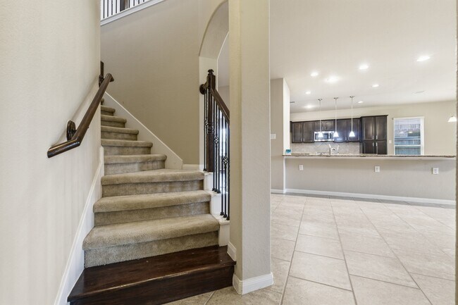 Building Photo - 5815 Creek Crossing Ct