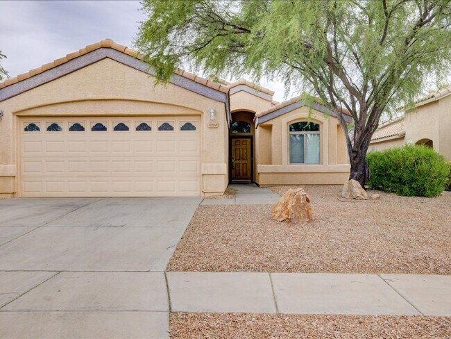 Building Photo - 3 Bedroom 2 Bathroom