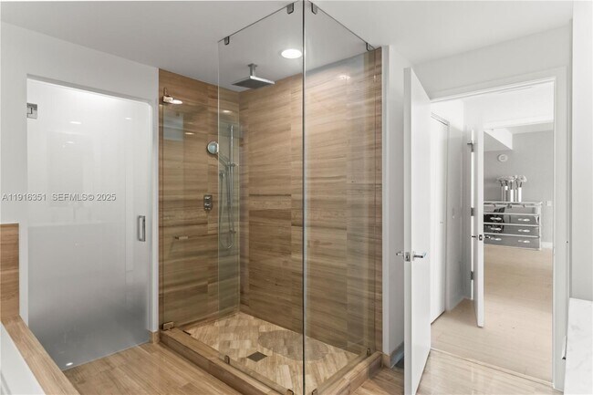 Building Photo - 350 Ocean Dr