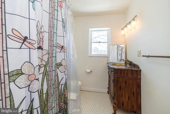 Building Photo - 7738 Ardleigh St