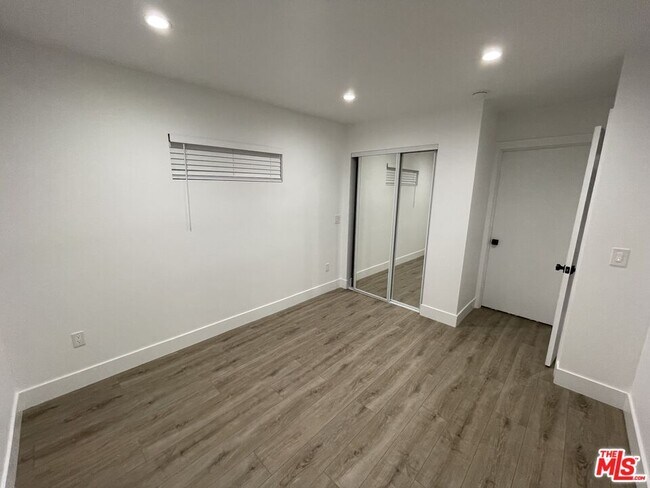 Building Photo - 9504 Gothic Ave