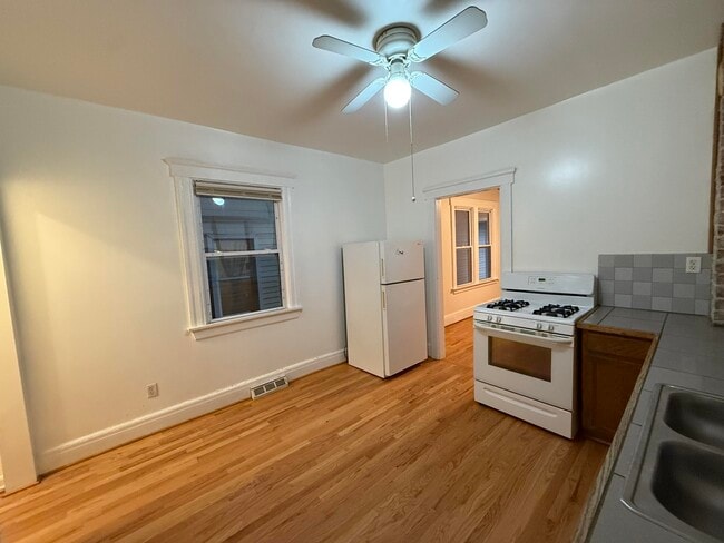 Building Photo - 2229 Faber St