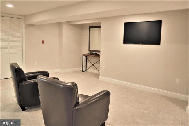 Building Photo - Charming Restored 5BR, 3.5BA Colonial Minutes from D.C.