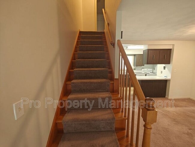 Building Photo - 18 Broadview Terrace
