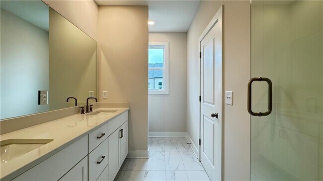 Building Photo - 2604 Alcovy Trl NE