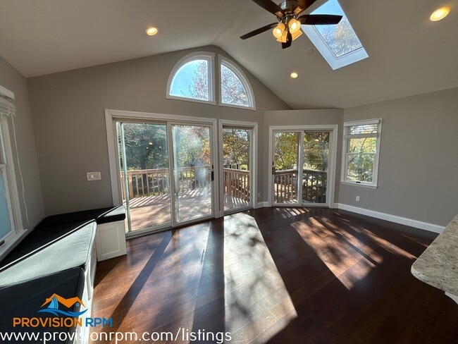 Building Photo - 625 Edwards Rd