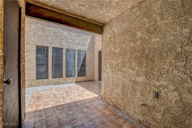 Building Photo - 612 Buttonwood Ln