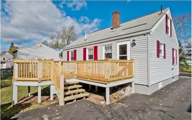 Building Photo - 157 Evans St