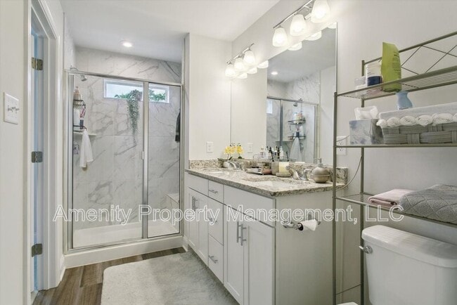 Building Photo - 121 Daybeacon St