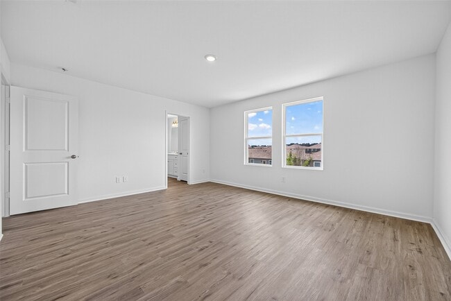 Building Photo - 654 Amesbury Rd