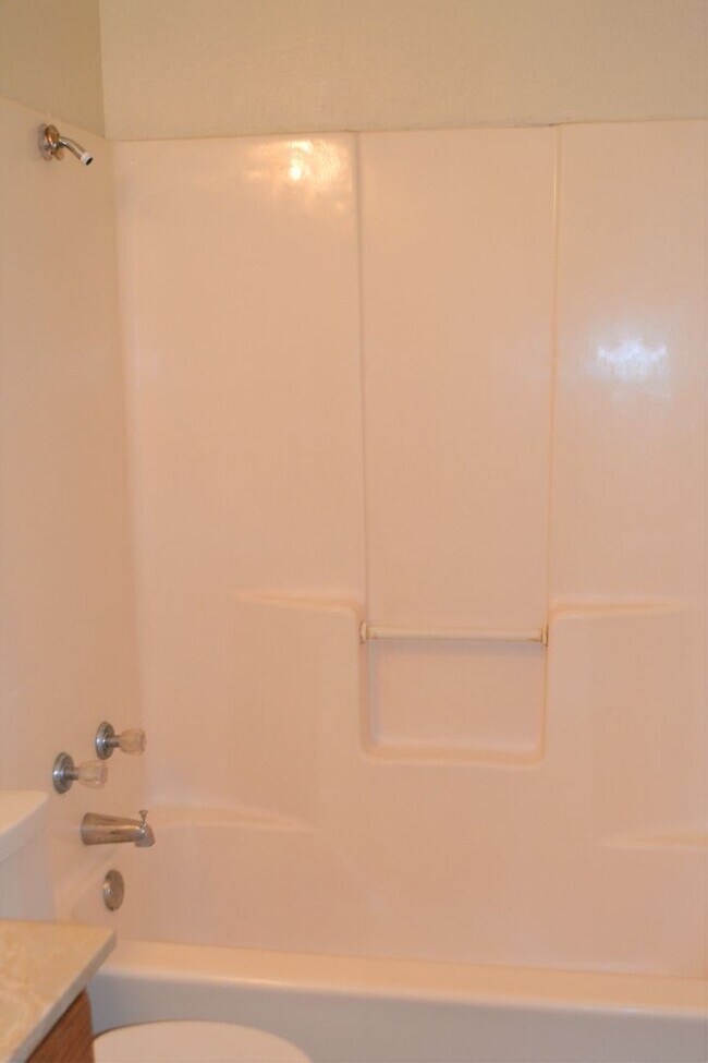 Building Photo - 3053 Olympia Dr