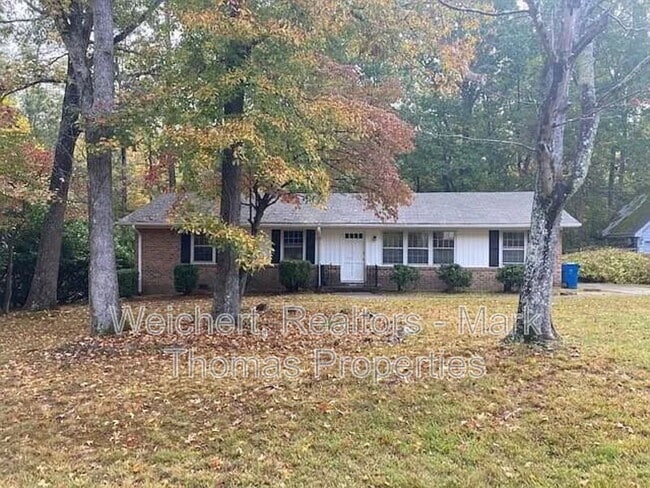 Primary Photo - 4126 Chaucer Dr