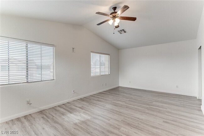 Building Photo - 5614 Midnight Breeze St