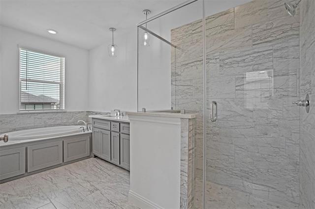 Building Photo - 6348 Oakbend Cir