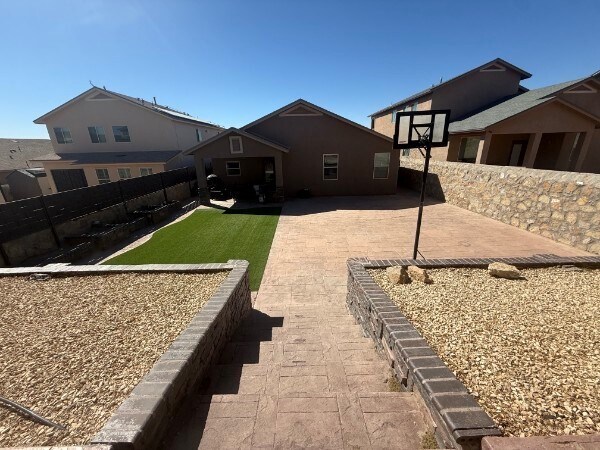 Building Photo - 13215 Emerald Isle St