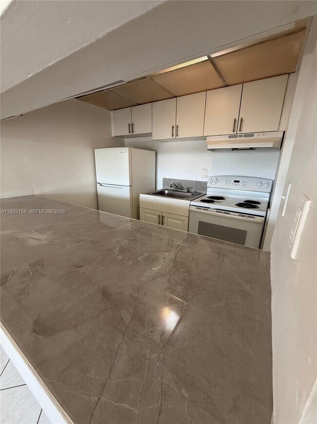 Building Photo - 251 NW 177th St