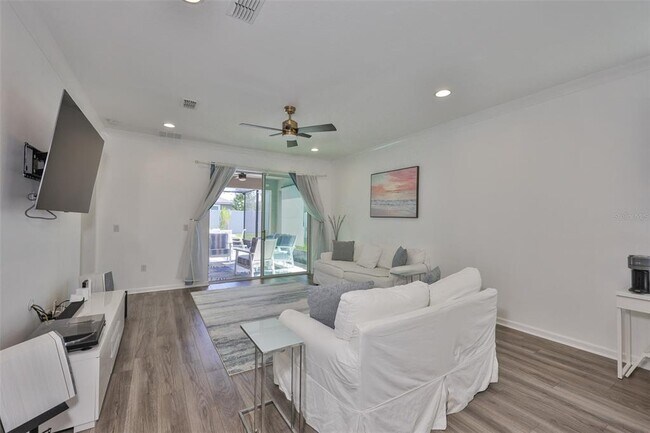 Building Photo - 11520 Cedar Valley Dr