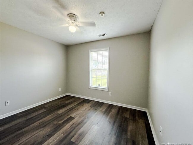 Building Photo - 225 Shakerstone Dr