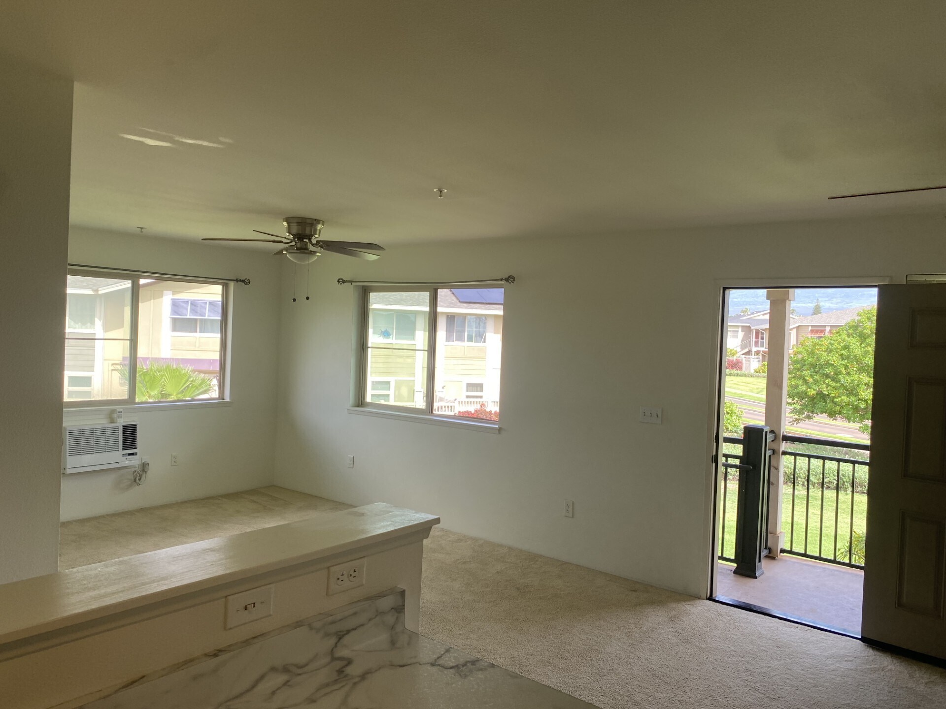 Building Photo - 50 Kihalani St