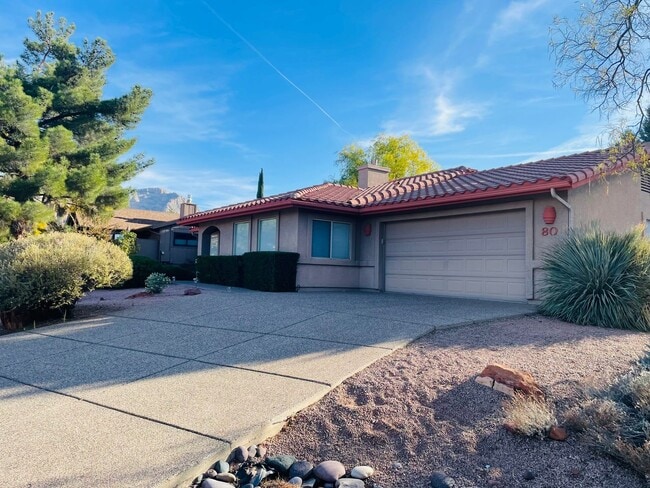 Building Photo - Village Of Oak Creek