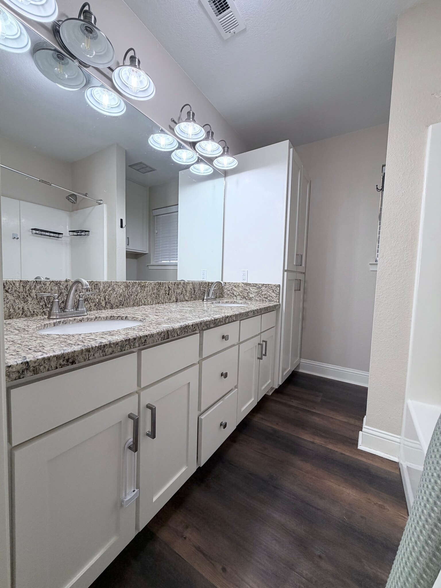 Building Photo - 237 Nederland Ave