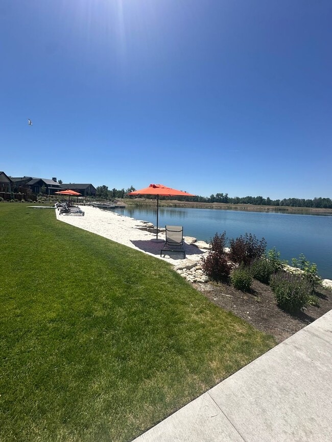 Building Photo - Riverstone: Gated Community, Pond Access i...