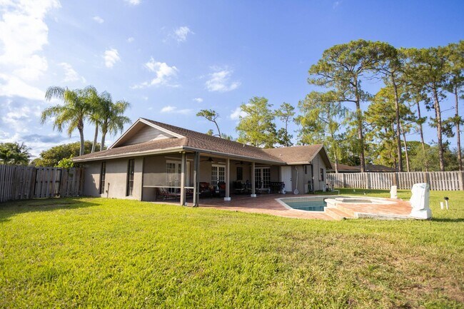 Building Photo - 13454 Columbine Ave