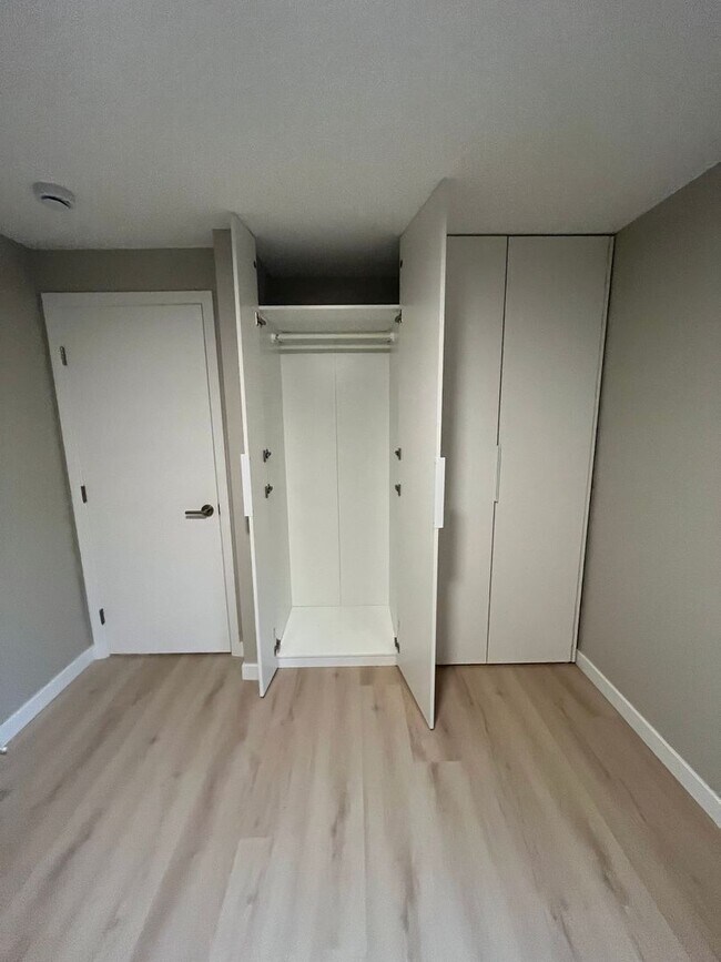 Building Photo - 10740 Apartments