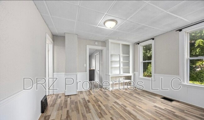 Building Photo - 841 Oakland Ave SW