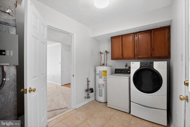 Building Photo - 2705 Vista Ct