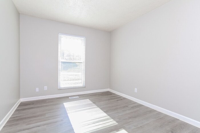 Building Photo - 1730 Calumet Way