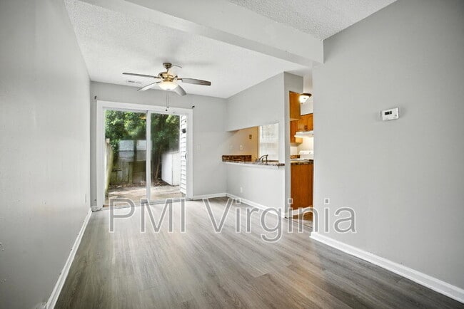Building Photo - 1077 Commonwealth Pl