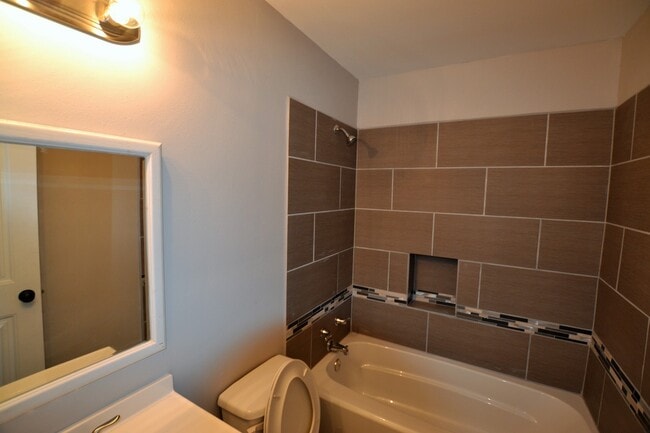 Building Photo - Beautifully remodeled! 3 Bedroom 2 Bath Home in Denham Springs