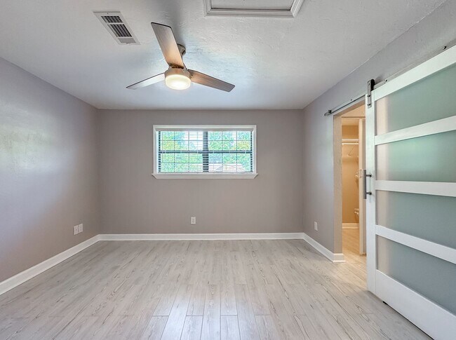 Building Photo - MODERN & Redone 1/1 w/ Tile Floors Throughout, Stainless Appliances, Granite Counters, Washer/Dry...