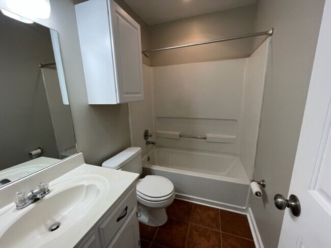 Building Photo - Renovated 3 Bedroom 2 Bath Home with 2 Car...