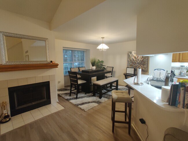 Building Photo - 1138 Fairways Blvd
