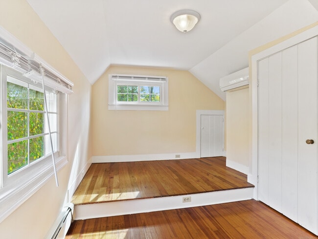 Building Photo - 107 Black Rock Tpke