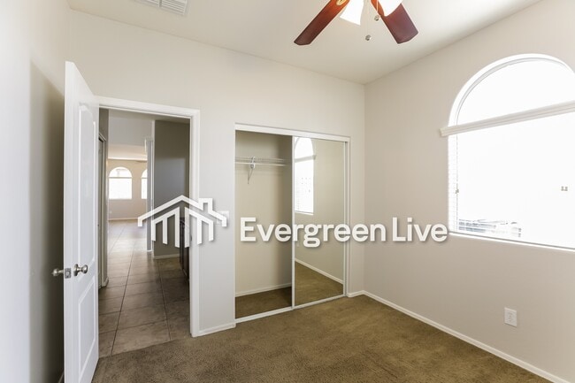 Building Photo - 7116 S 48th Glen