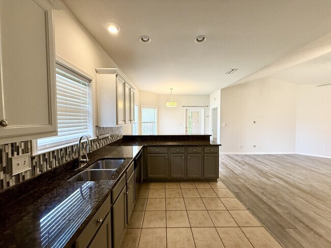 Building Photo - 3821 Branford Ct