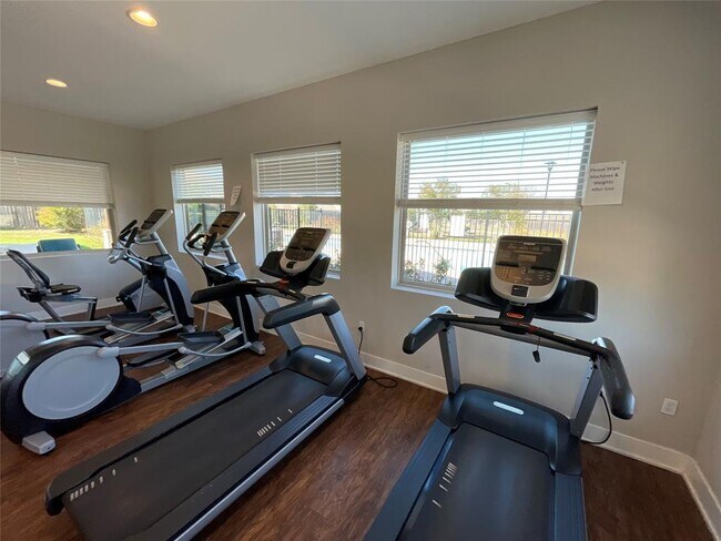 Building Photo - 8412 Cottage Rose Dr