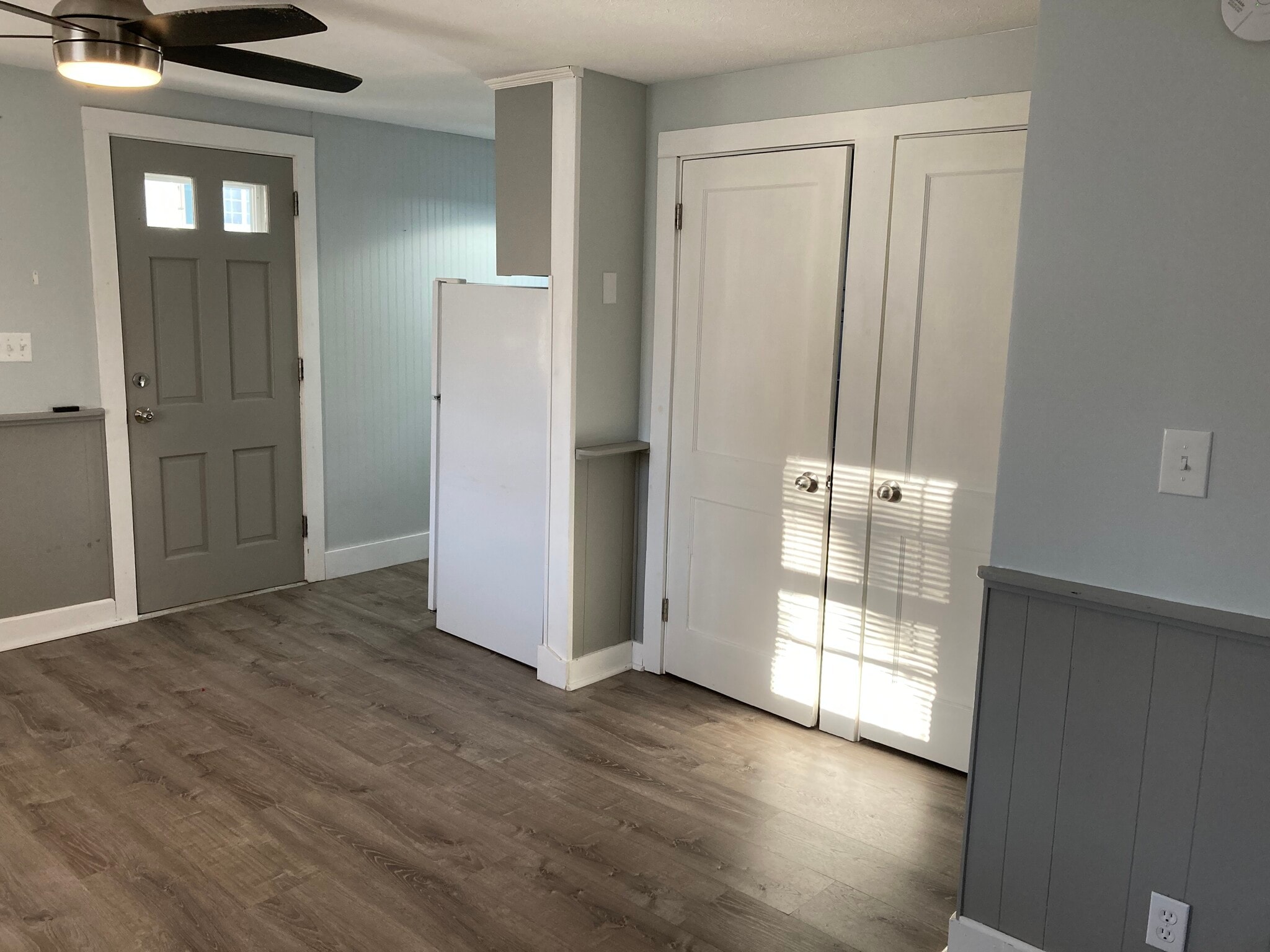 Building Photo - 31 W Old Orchard Ave