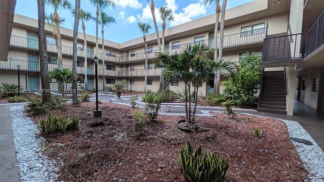 Building Photo - 10865 SW 112th St
